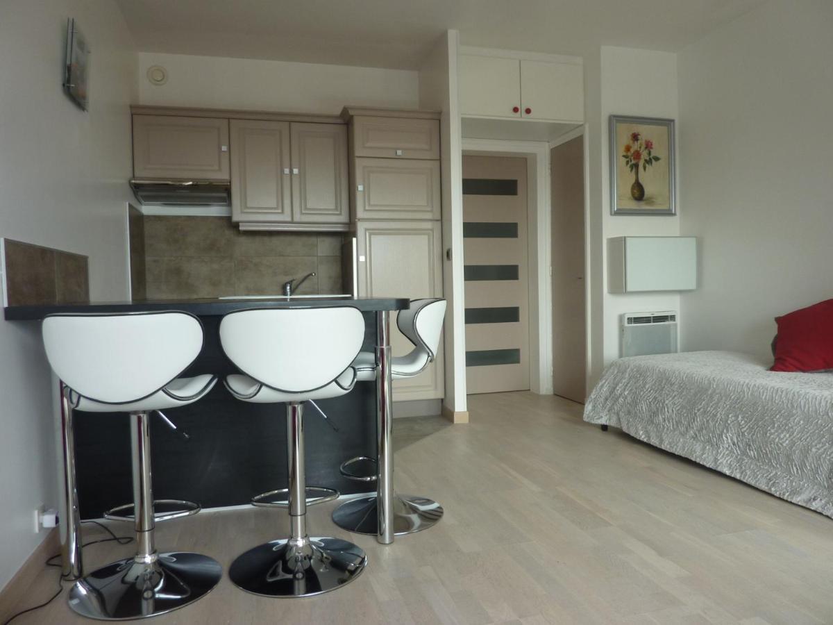 Grand Studio Avec Piscine Presqu'île De Giens Hyères Extérieur photo
